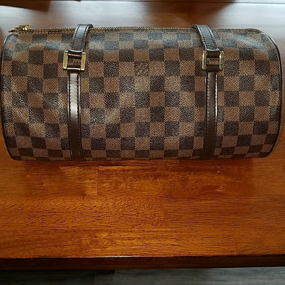 SOLD! Authentic LV Papillion 30 - Picture 2 of 8
